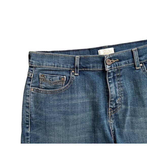 LEVIS 515 Womens Size 8 Cotton Blend Flat Front Denim Blue Jean Shorts - Picture 4 of 8